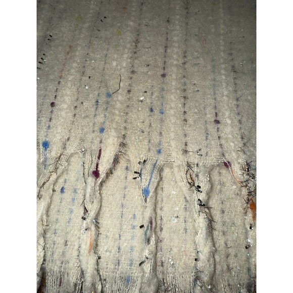 Marcus Adler Cream Tweed Knit Scarf w/ Fringe Sparkle Fleck Yarn NWT Cozy Chic - Picture 4 of 7